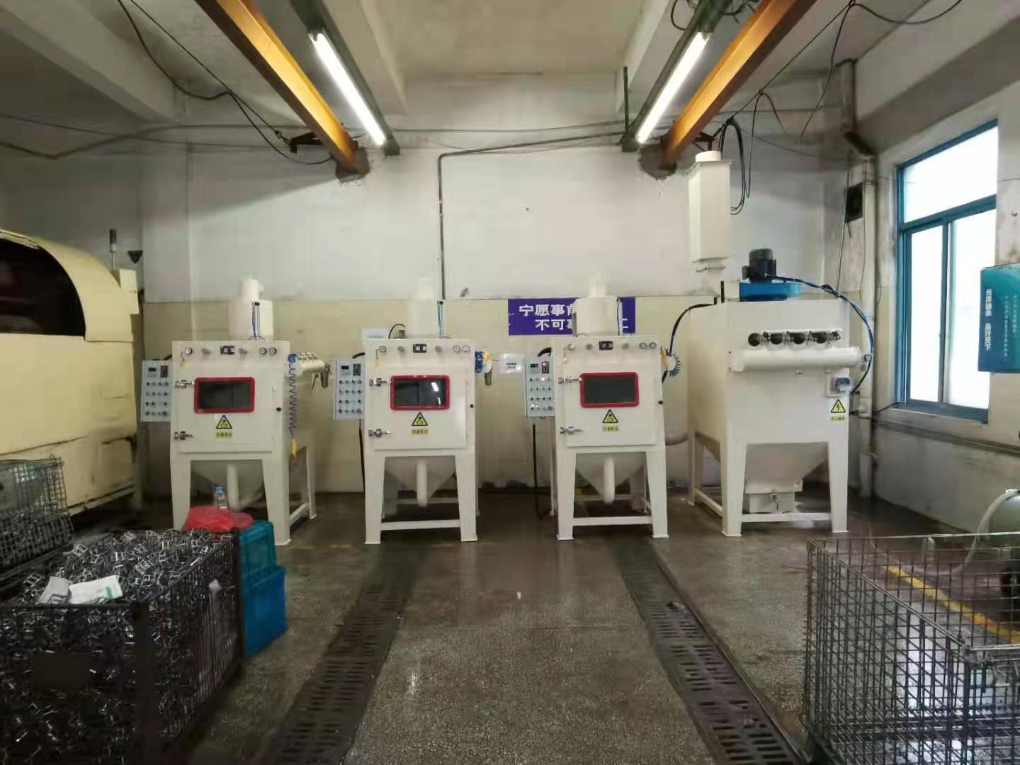 一拖3滾筒噴砂機(jī)使用現(xiàn)場